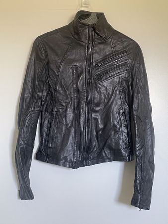 Veste en cuir Mirage, taille S, jamais portée
