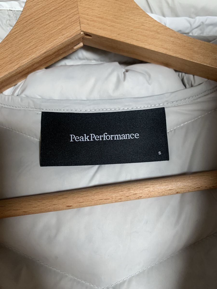 Peak Performance Cappotti: Frost Down Mantel – Nuovo (secondo la descrizione) da Lauenen b. Gstaad venduto da Andras_68 2