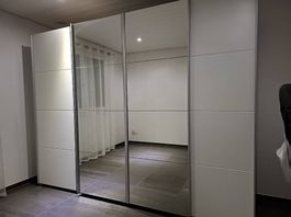 Kleiderschrank