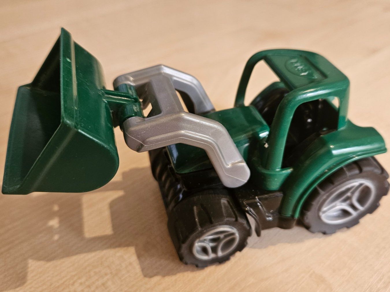 Brio Giocattoli: LENA Traktor mit Schaufel – Usato da Jona venduto da ASMARADO