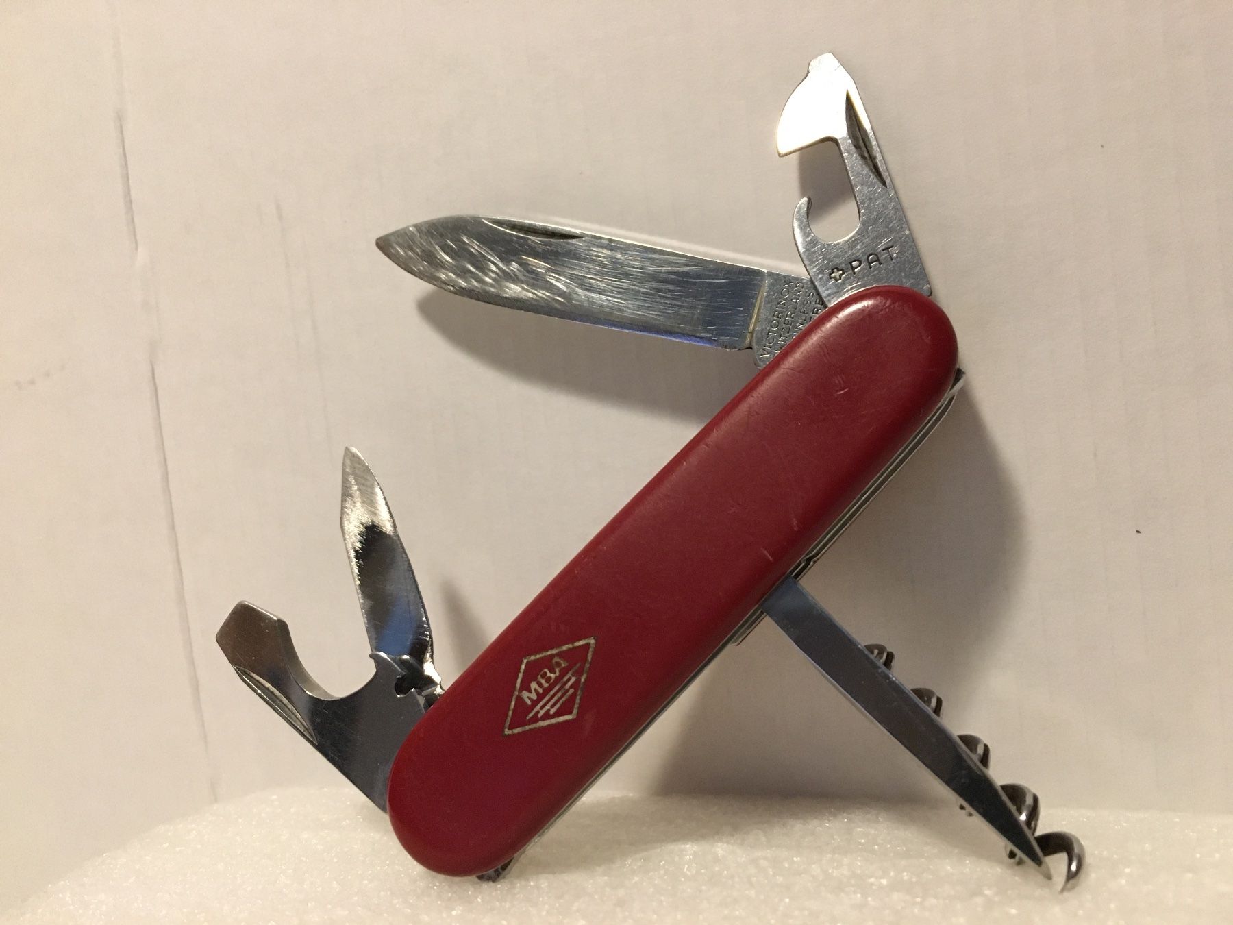 Victorinox Coltelli tascabile: VICTORINOX - VICTORIA - Sackmesser - MBA – Usato da Andwil SG venduto da Rainboli