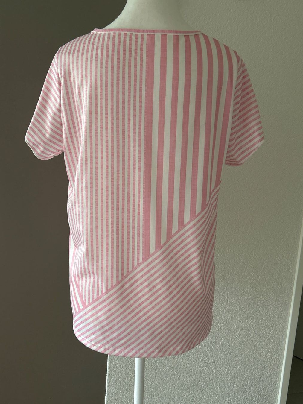 T-shirt: Kurzarm Shirt rosa/ weiss gestreift Grösse M – Nuovo (secondo la descrizione) da Brunnen venduto da Nala2929 3