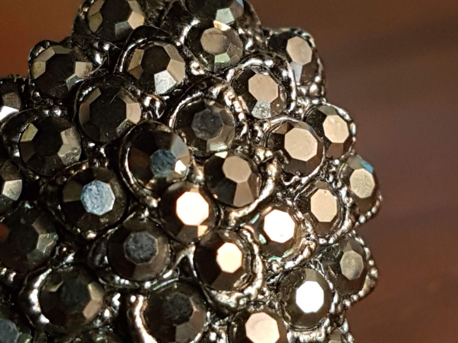 Ringe: Ring Metall mit facettierten Steinchen, oval, Hingucker – Gebraucht aus Ettingen von Maranathatalitha 4