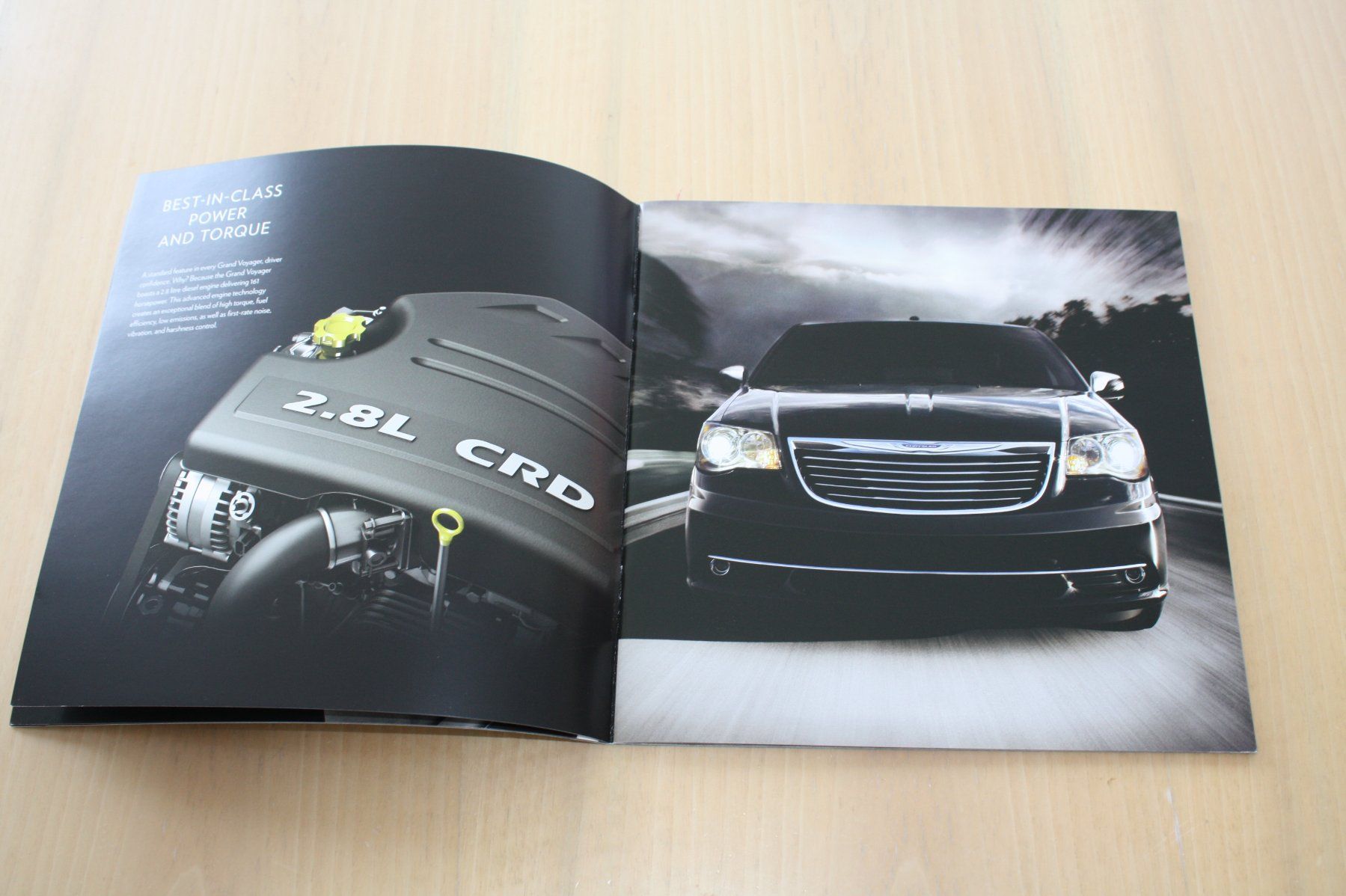 Chrysler Dokumente: Chrysler Grand Voyager Prospekt 2011 – Gebraucht aus Wikon von erwin400 1