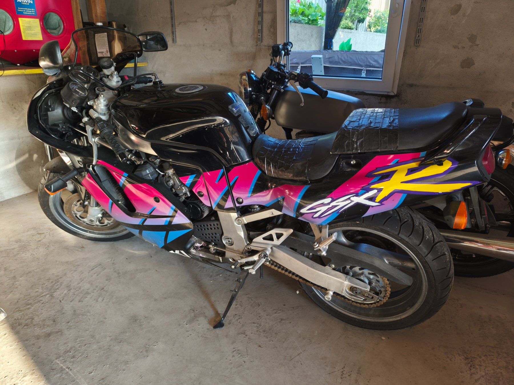 Suzuki Strasse: Suzuki Gsx R 750 – Gebraucht aus Farvagny-le-Petit von bel_d6mn 1