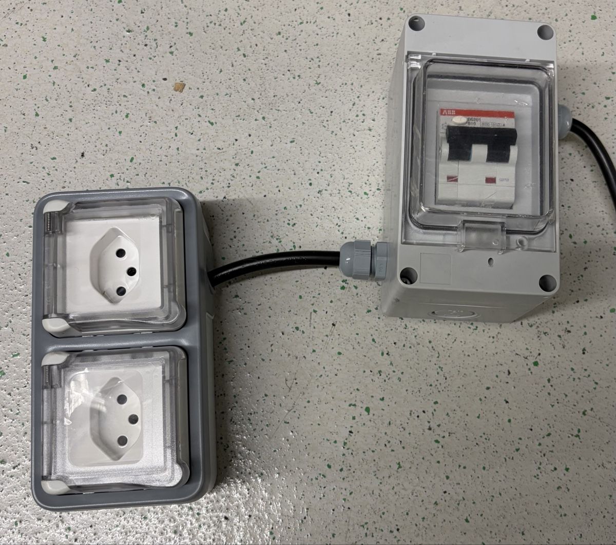 ABB Interrupteurs: ABB DS201 B10 Fehlerstromschutzschalter 0.01A  – D'occasion à Arbon par pengos3 2