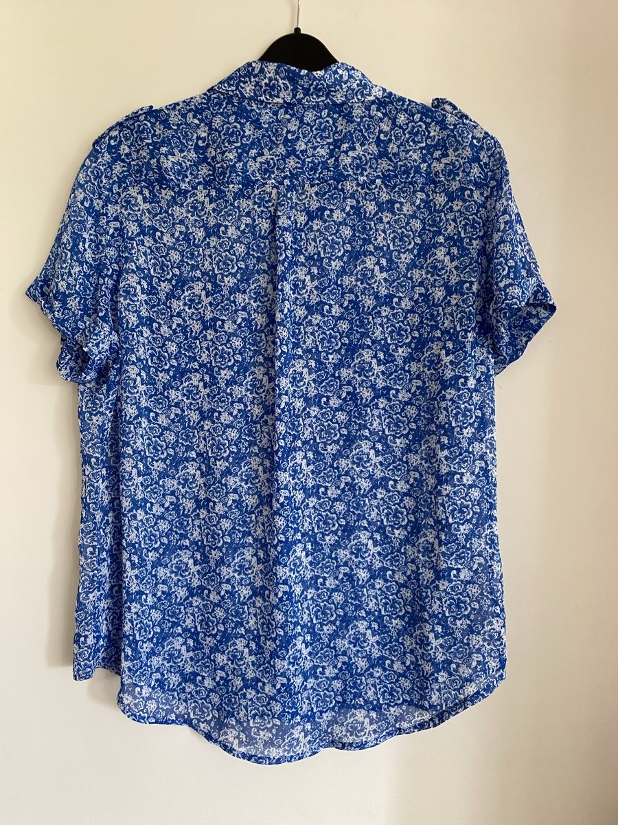 Superdry Camicette: Superdry Bluse blau weiss Blumenmuster Gr. M – Nuovo (secondo la descrizione) da Hünenberg venduto da a.u.849 1