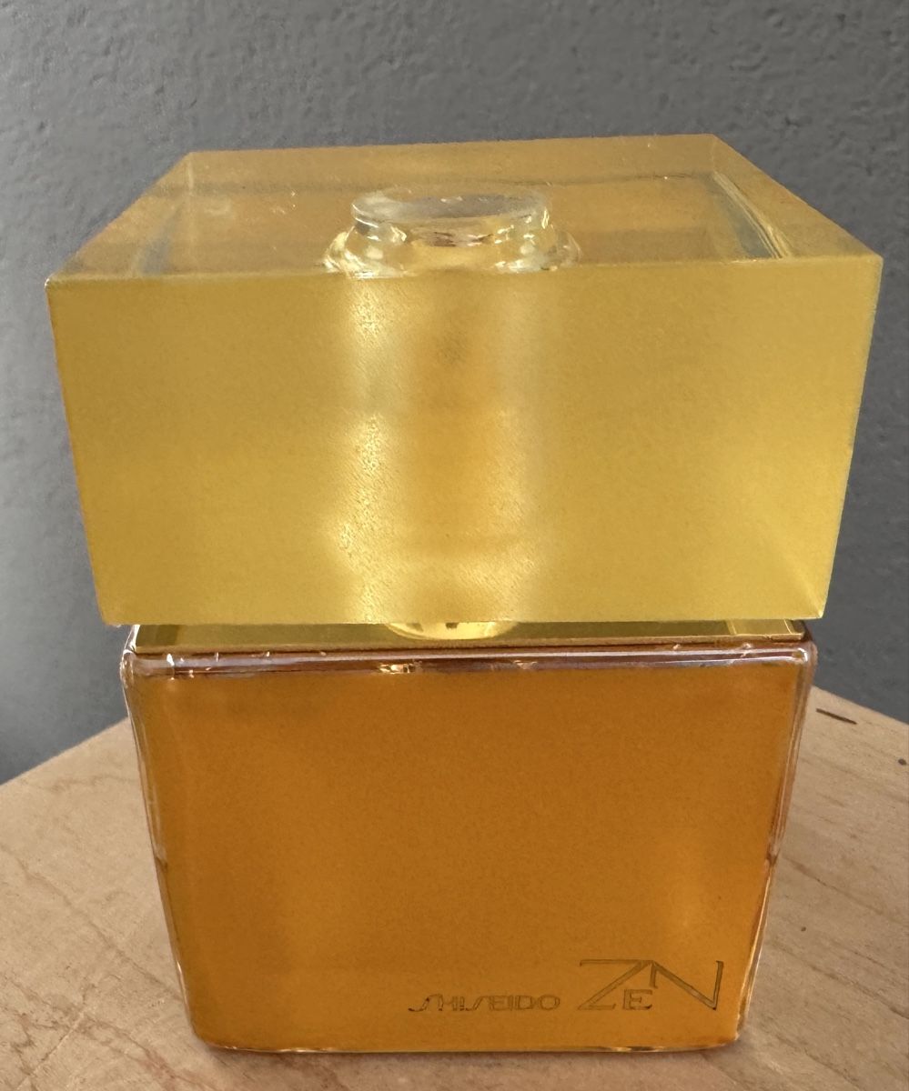 Shiseido Profumi & Eau de Toilette: ZEN - Shiseido - 100 ml Eau de Parfum Spray – Usato da Rothrist venduto da Luckywinner