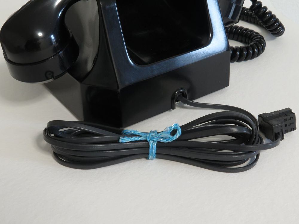 Schwarzes Bakelit Wählscheibentelefon Modell 50 5