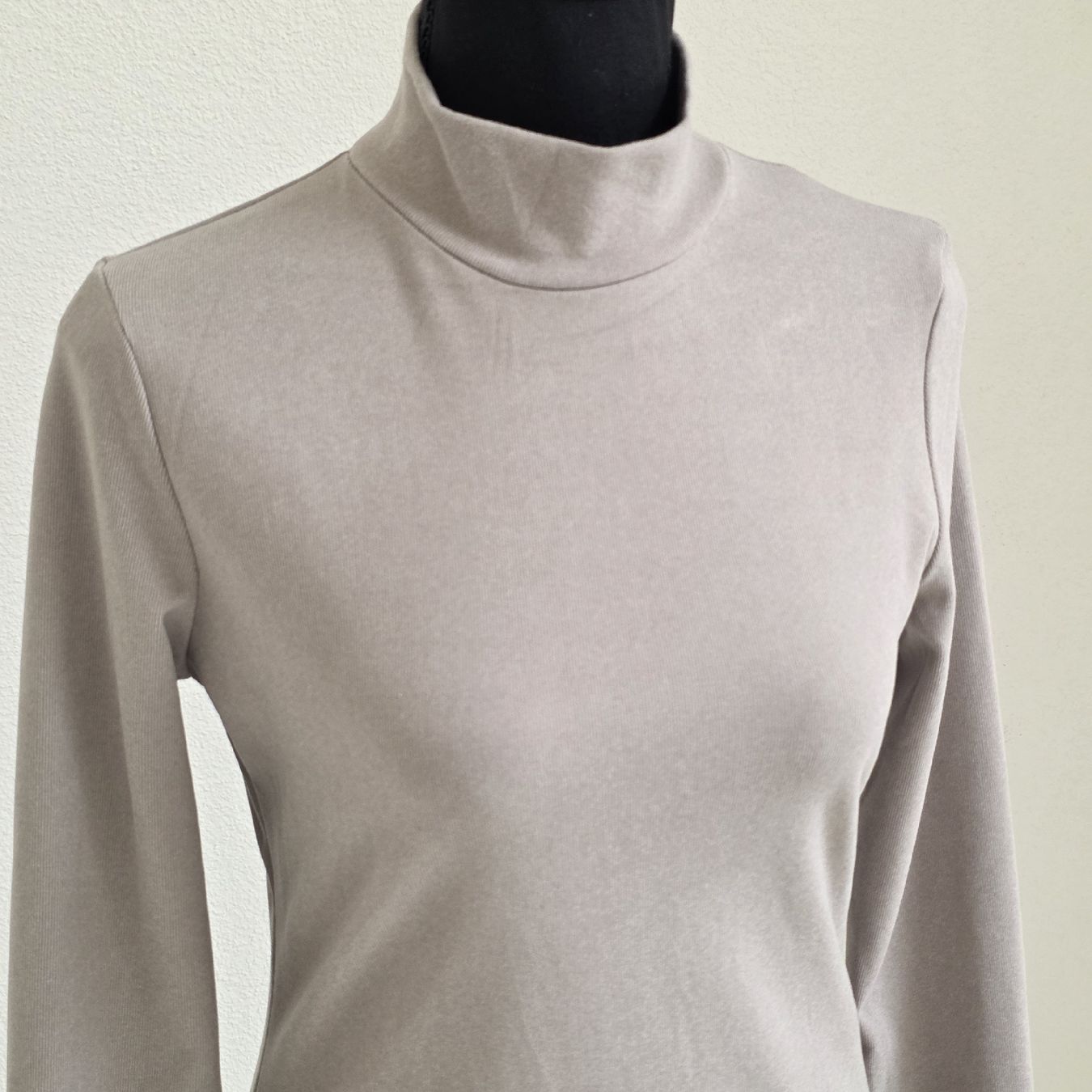 Top:  Body Rollkragen Langarm Grösse M neu  – Nuovo (secondo la descrizione) da Rheinsulz venduto da Gilea 1
