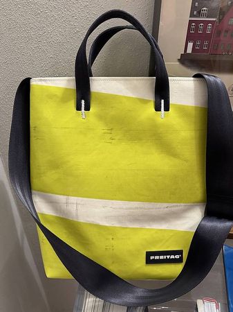 FREITAG F202 Leland
