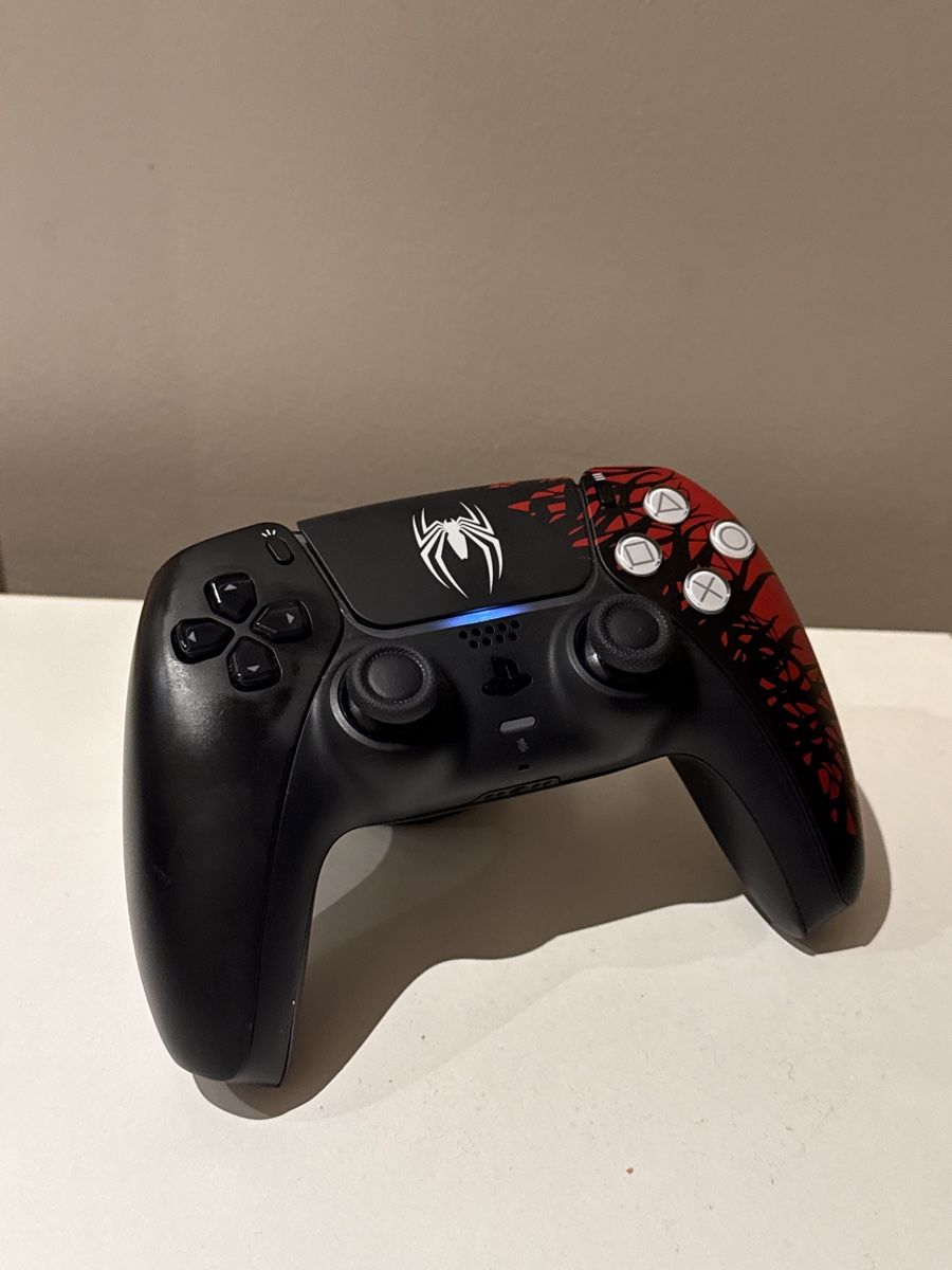 Sony Controller: Spider-Man PS5 Controller - PlayStation 5 – Nuovo (secondo la descrizione) da Territet venduto da fil_5jwk