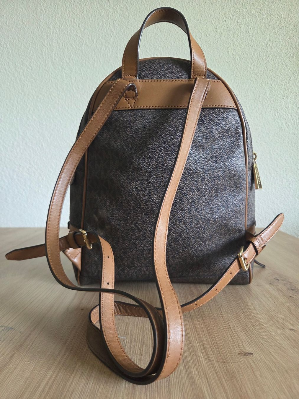 Michael Kors Sacs à dos: Michael Kors Rucksack – D'occasion à Bülach par Kinotsu 1