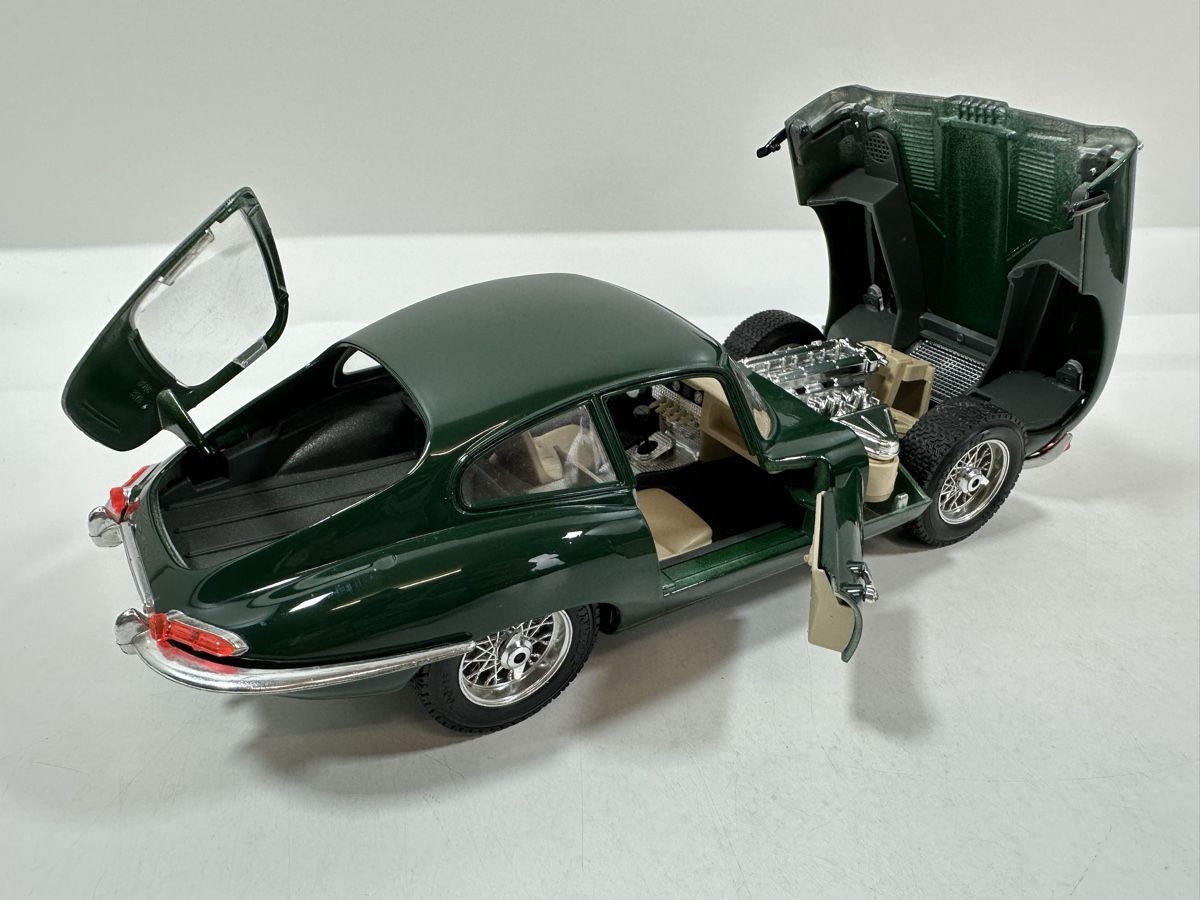 Bburago Modellini d'auto: 1961 Jaguar E Type 1:18, dunkelgrün, BBURAGO – Usato da Zofingen venduto da rf9_x2xt 5