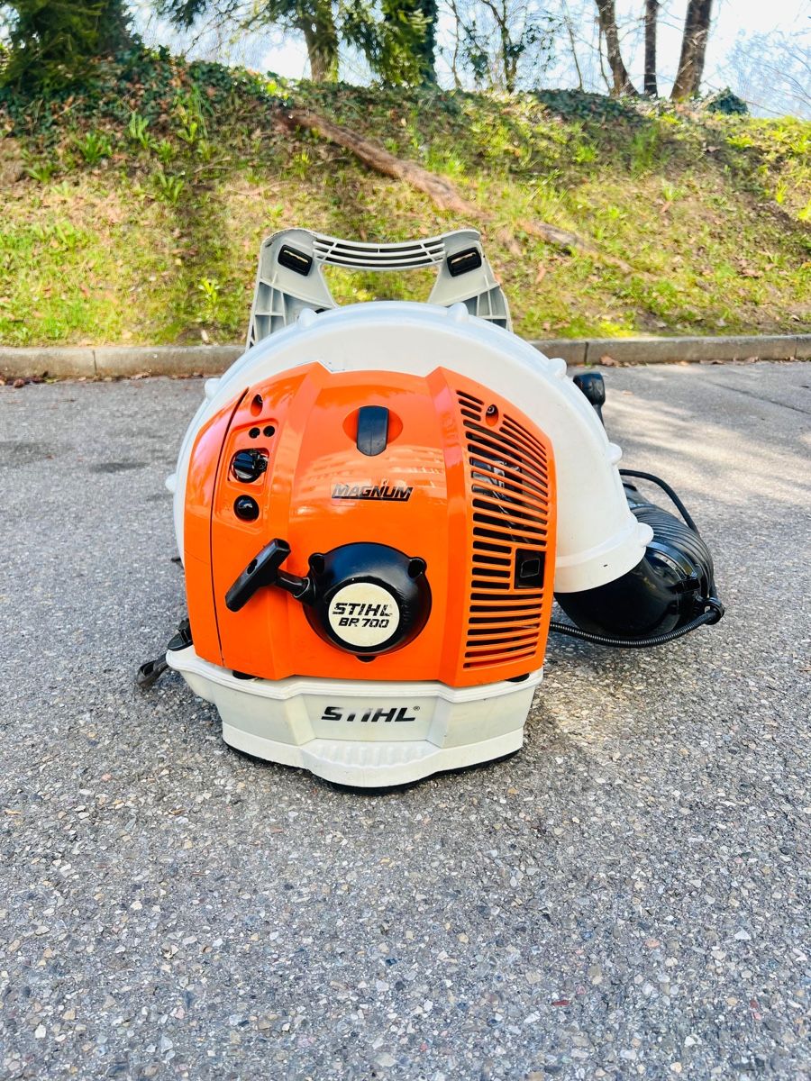Stihl Laubbläser & Laubsauger: Laubbläser Stihl Br 700 – Gebraucht aus Urdorf von mas_5wfz