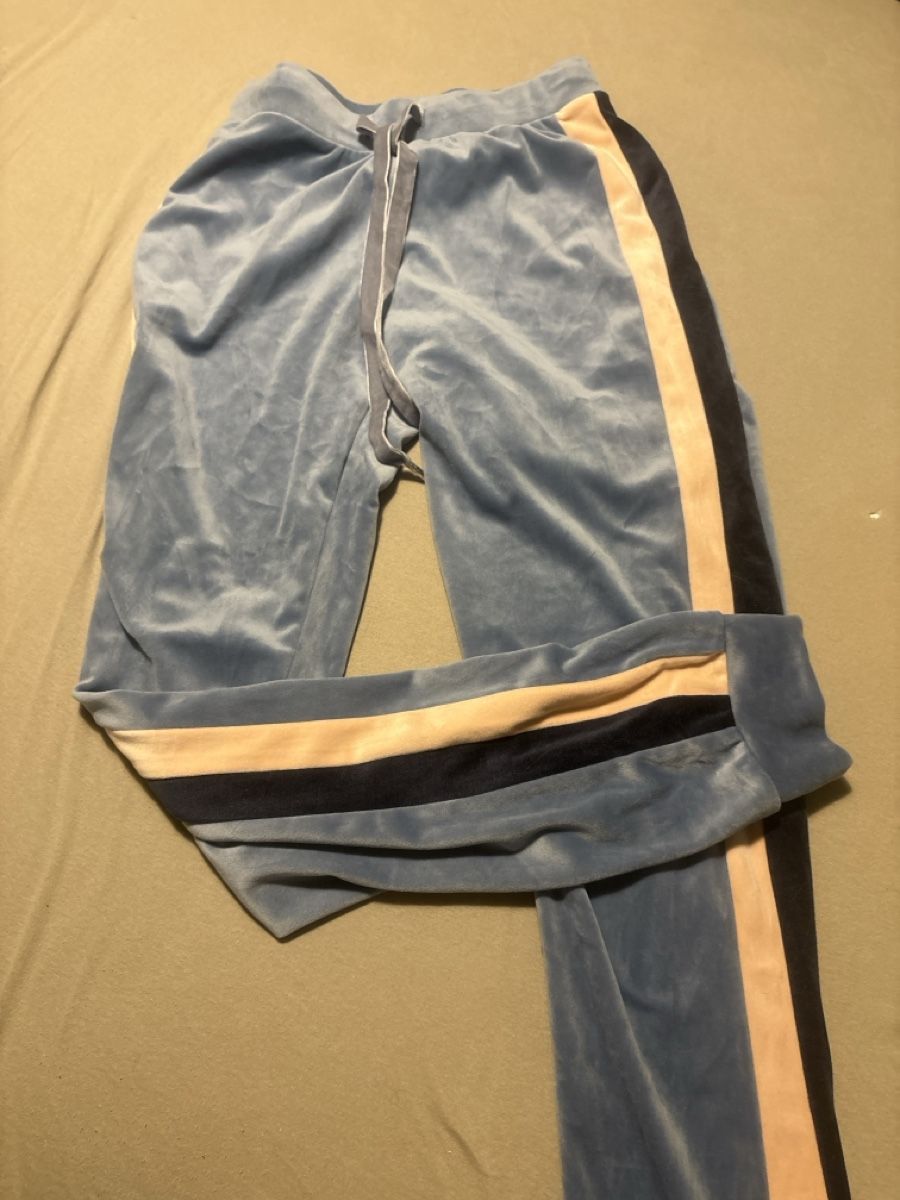 Pantaloni: Samt Hose, hellblau mit Seitenstreifen, Grösse S – Usato da Strengelbach venduto da Puremad