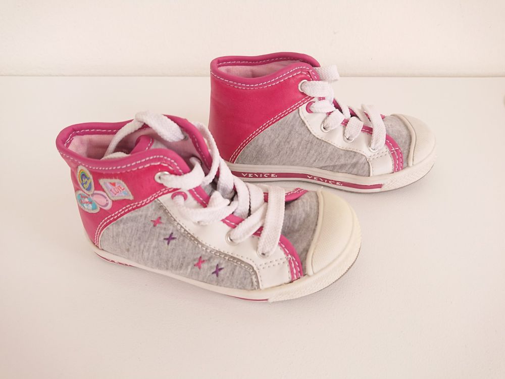 Schuhe für Mädchen: Mädchen Sneaker Freizeitschuhe Venice Gr. 24 Grau/Pink – Gebraucht aus Hallau von CHACLA 2