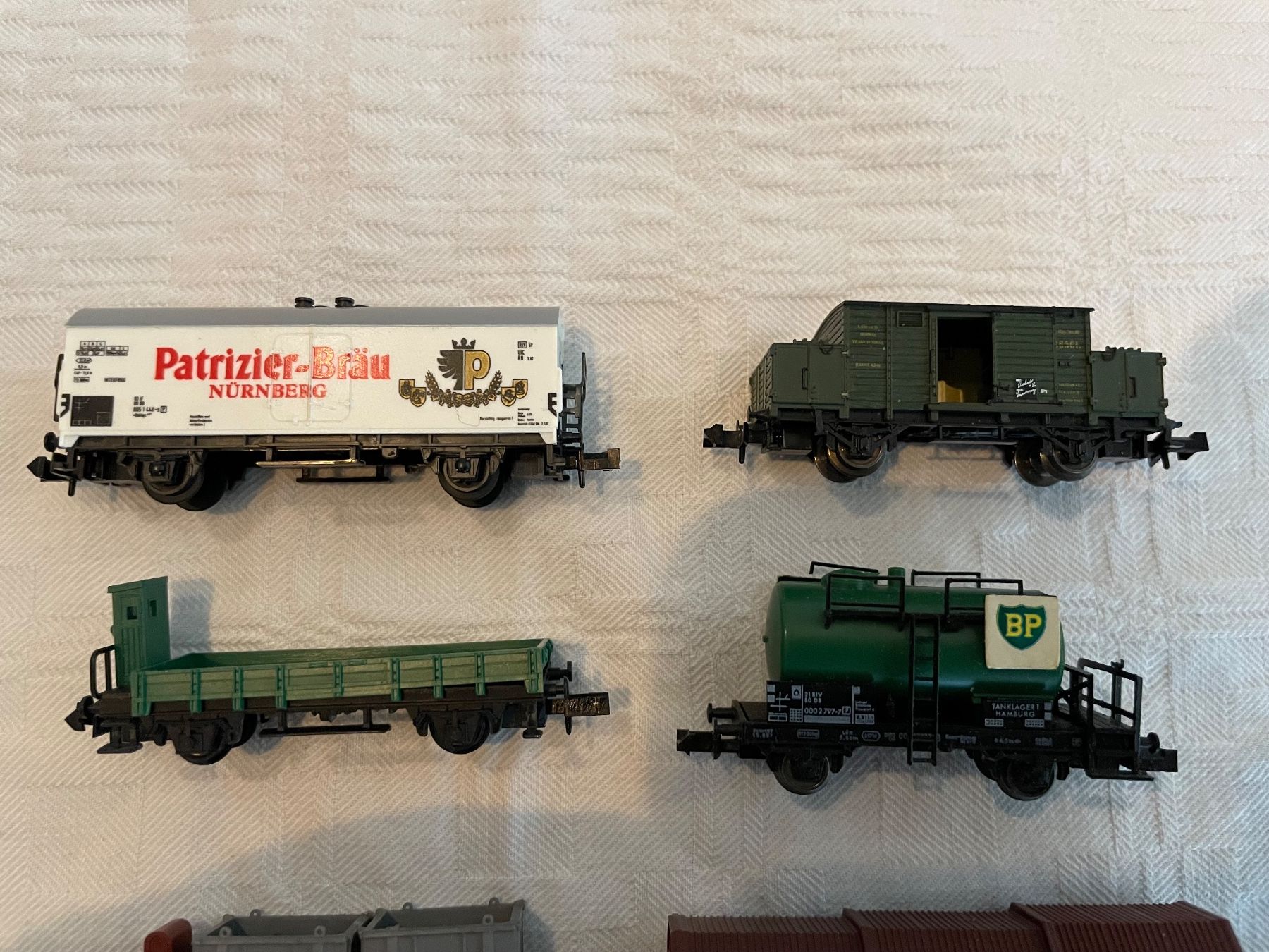 Modellini di ferrovie: 10 Güterwagen Spur N – Usato da Rorschach venduto da Karotten 1