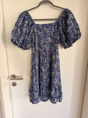 Mango Sommer Mini-Kleid – Blau Weiss /Floraler Print –