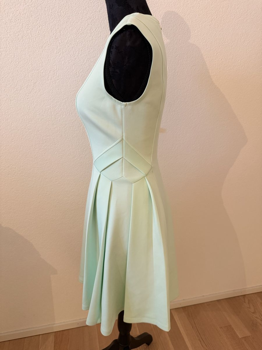 Ted Baker Kleider: TED BAKER Kleid Size 1 – Gebraucht aus Rorschach von nan_8rts 2