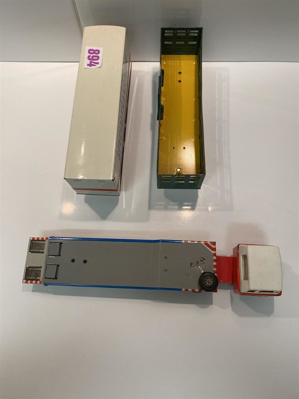 Giocattoli: DDR-MSB Set 4 Auflieger + Zugmaschine – Usato da Kerzers venduto da tisyayasuBE 8