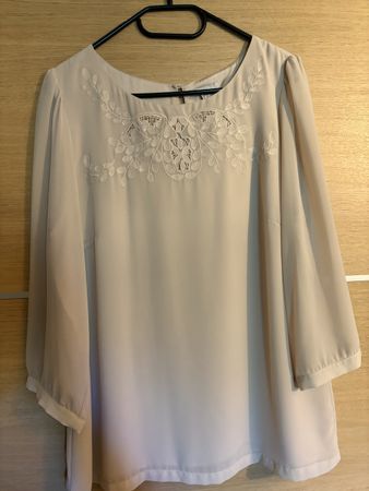 H&M Bluse beige mit Stickerei Grösse 44 gut erhalten