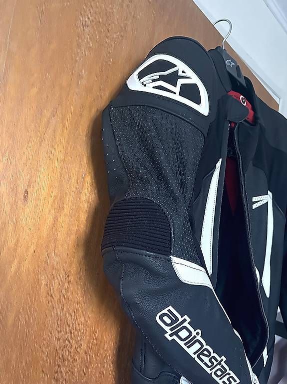 Costumes, combinaisons de sport et fonctionnelles: Alpinestars Orbiter V2 Lederkombi Einteiler Gr. 48 – D'occasion à Rubigen par Joelsndrr 2