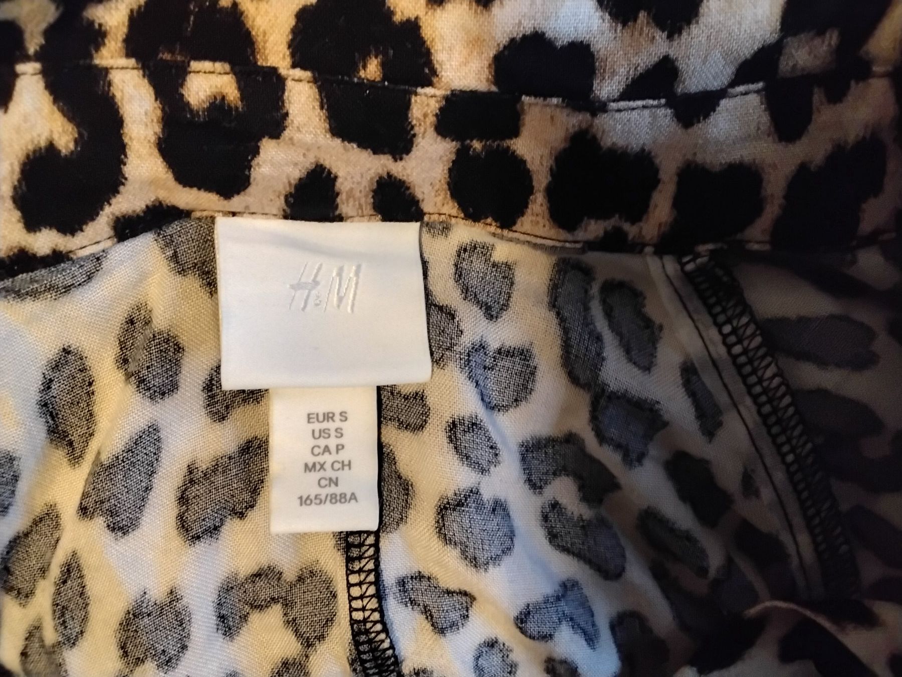 H&M Vestiti: Robe longue H&M imprimé léopard taille S – Nuovo (secondo la descrizione) da Chêne-Bourg venduto da Fio994 2