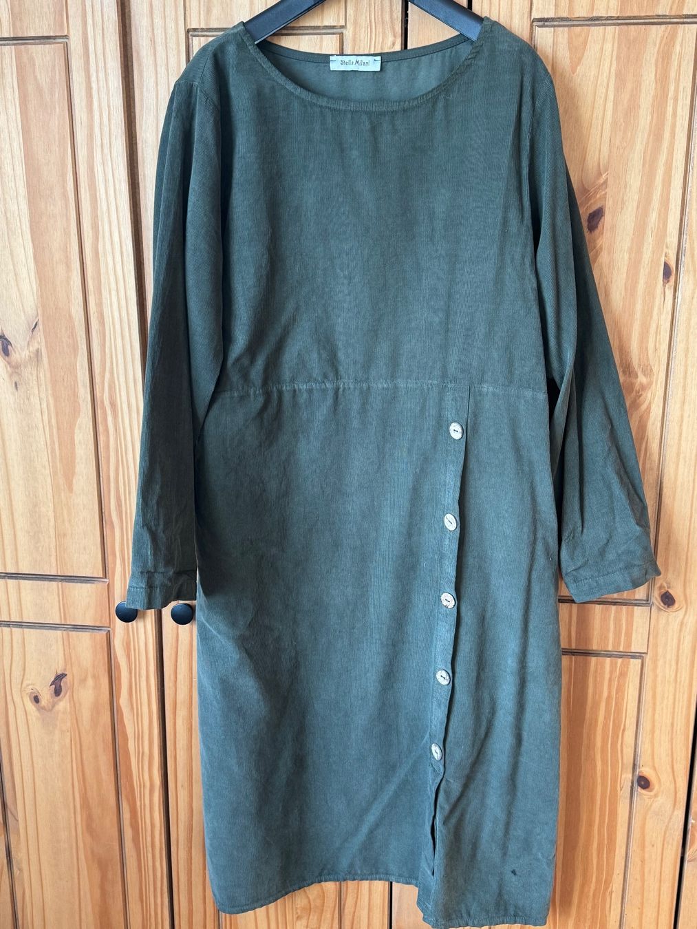 Vestiti: kleid cord – Nuovo (secondo la descrizione) da gurzelen venduto da malu04