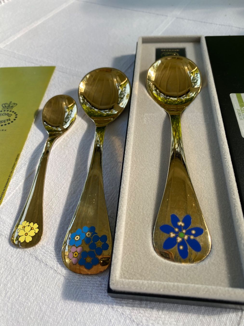 Jensen Löffel: Georg Jensen Löffel Set mit Blumen 1983/1986/85 – Gebraucht aus Wallisellen von skorpion-11 1