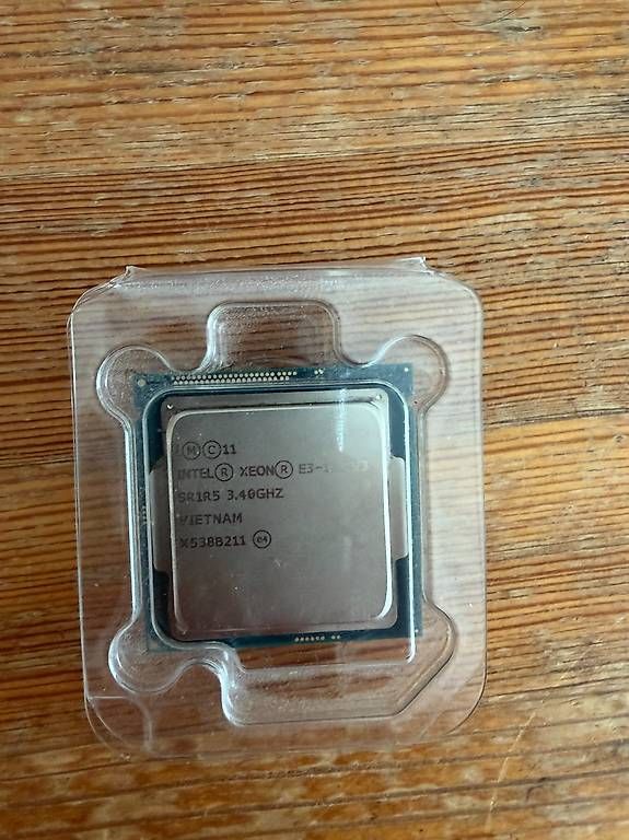 Elektronikbauteile: Intel Xeon E3-1231-V3 – Gebraucht aus Basel von ben_z8zz