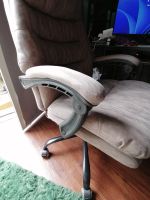 Superbequeme Bürostühle mit Beinstütze und Liegeposition