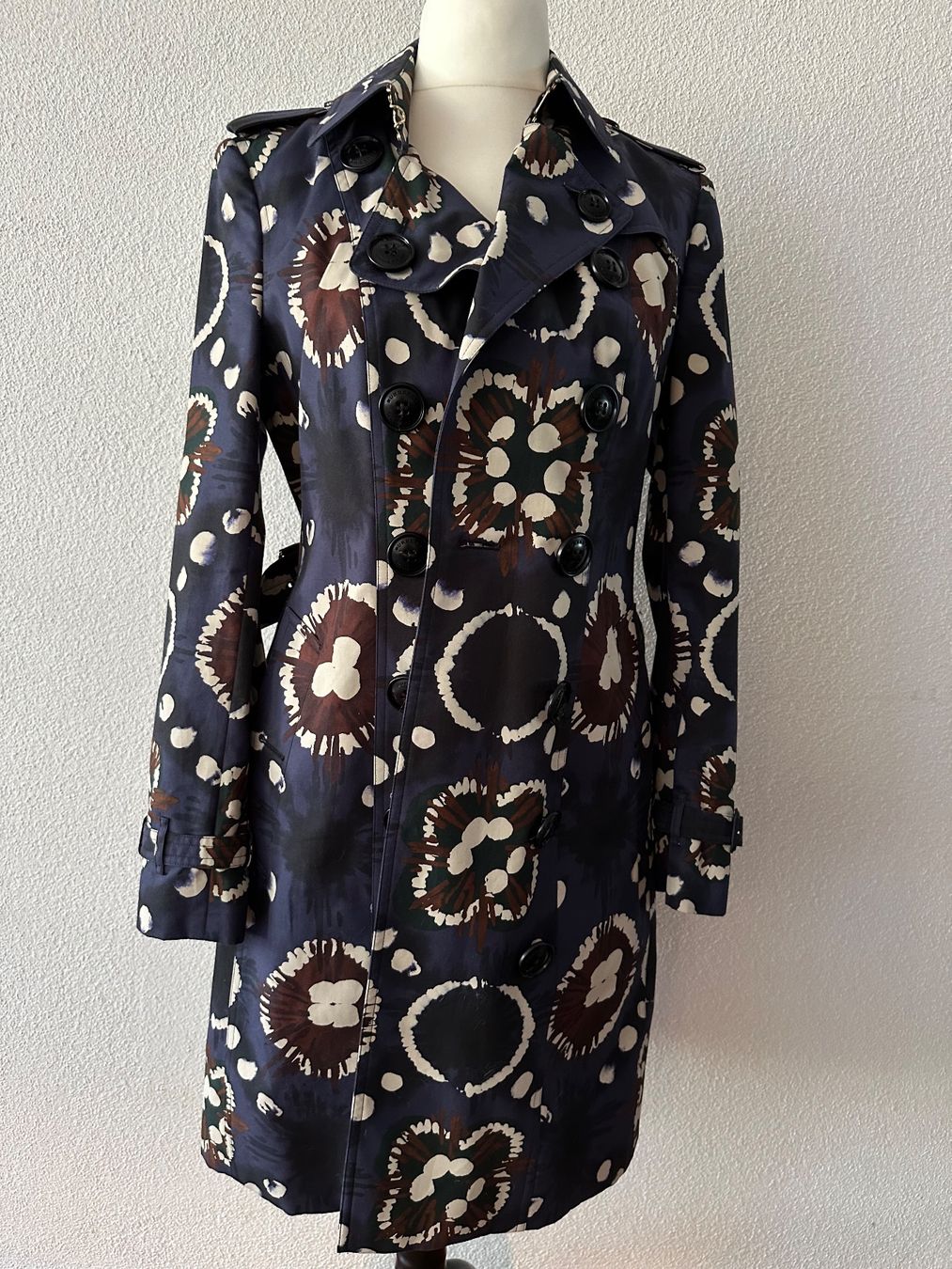 Burberry Cappotti: Trenchcoat Burberry, size 38(IT 42) – Usato da Zug venduto da mkurganskaya 7