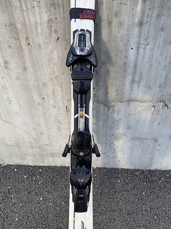 Skis: Ski Dynamic avec fixation Atomic – Gebraucht aus Perroy von vivelavente 2