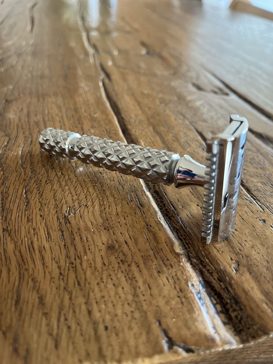 Rasierapparate & Rasierklingen: Wolfman Razor mit Triad Handle – Neu (gemäss Beschreibung) aus Chur von Mbadimeischter