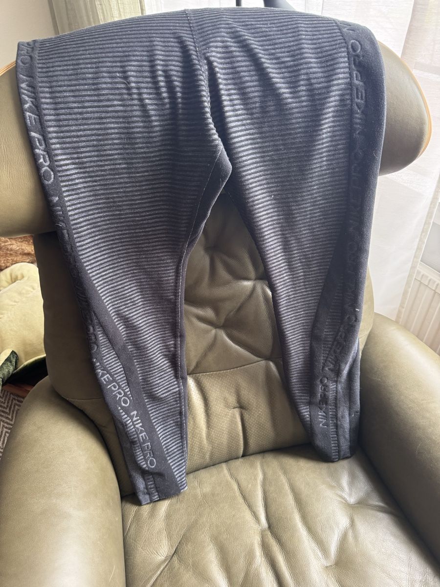 Nike Leggings: Nike Pro Hyperwarm Thermo Leggings, Grösse L – Usato da Bassersdorf venduto da Sonja103 3