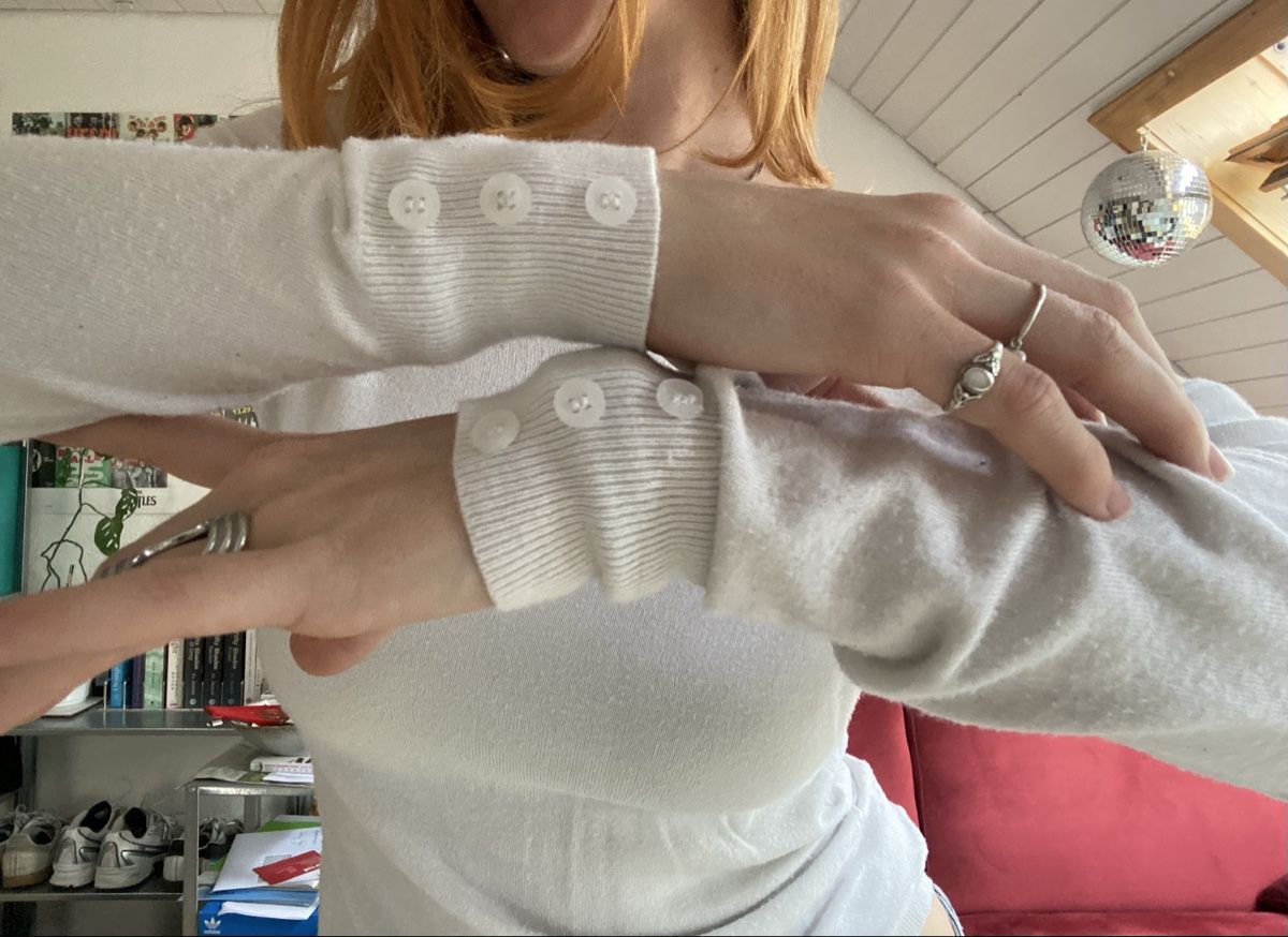 Pullover & Sweatshirts: Long Sleeve Top white Size M Used – Gebraucht aus St. Gallen von ali_5nm2 1