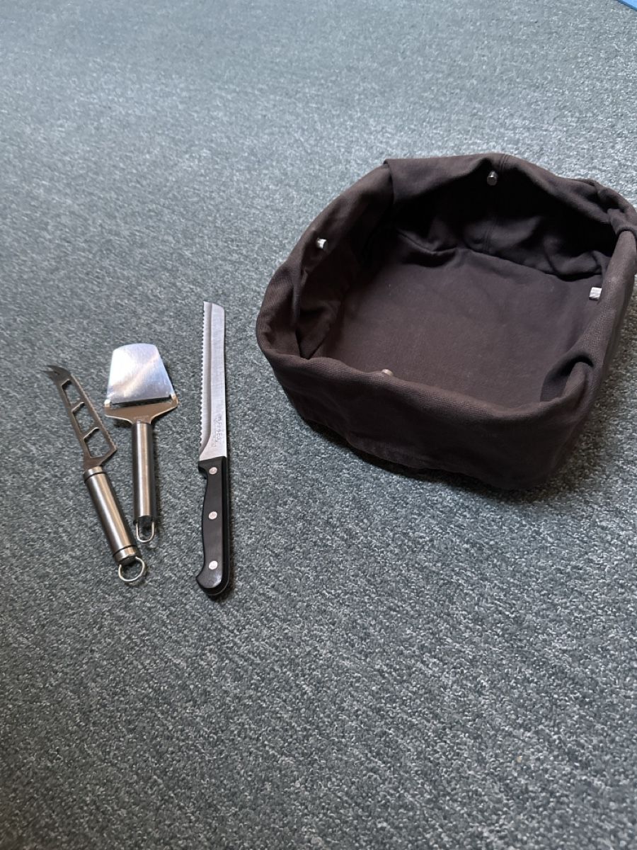 Contenitori & Simili: Brotkorb/ Messer  – Usato da Baltschieder venduto da YmroBe