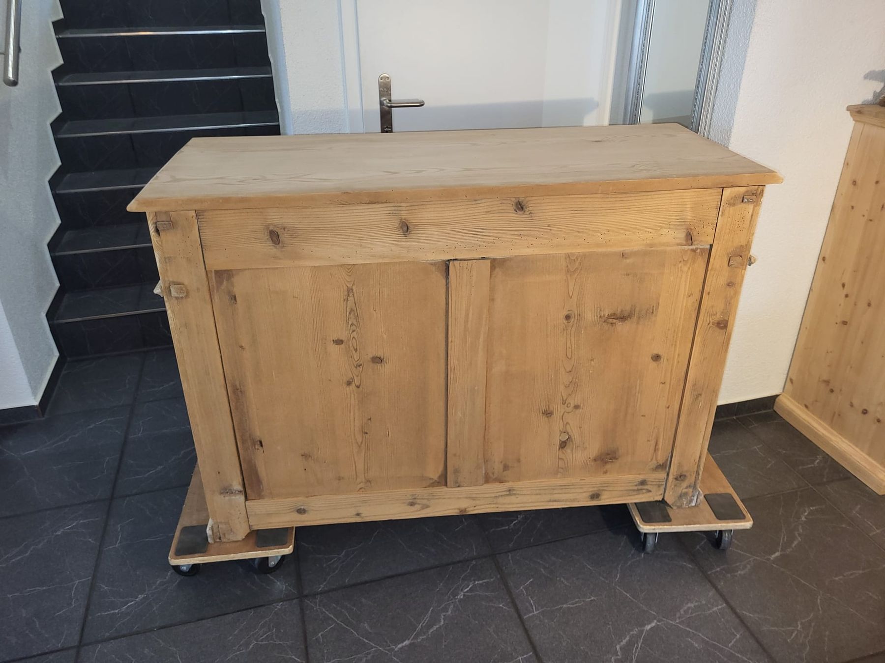 Commodes: Wunderschöne antike Kommode/Anrichte restauriert – D'occasion à Hofstetten SO par famburgert 7