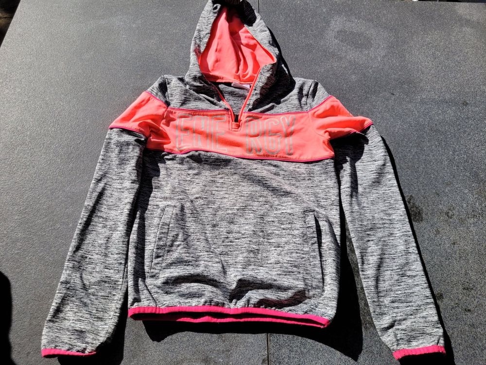 Pulls & Sweat-shirts: Hoodie, Trainer-Oberteil Gr.146/152 unisex – D'occasion à Oetwil am See par swisspeak
