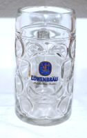 1 LT. BIERHUMPEN AUS GLAS VON LÖWENBRÄU
