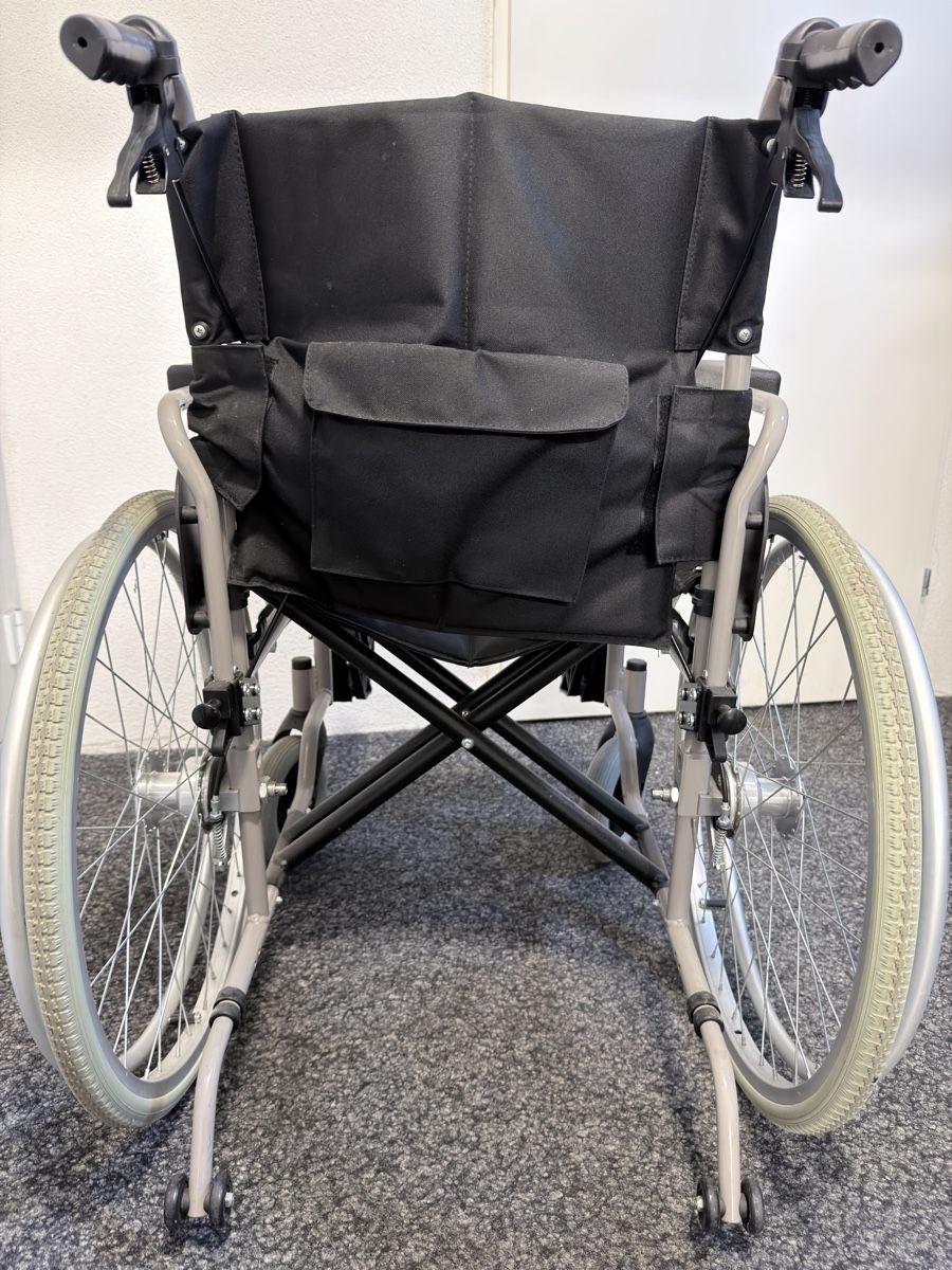 Rollstühle: Rollstuhl  – Gebraucht aus Schlieren von Kamacho 2
