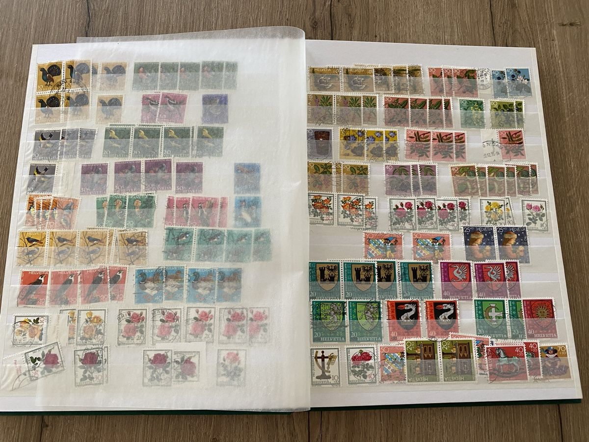 Alben: Briefmarkenalbum teilweise mit Briefmarken – Gebraucht aus Olten von ale_nb2x 4