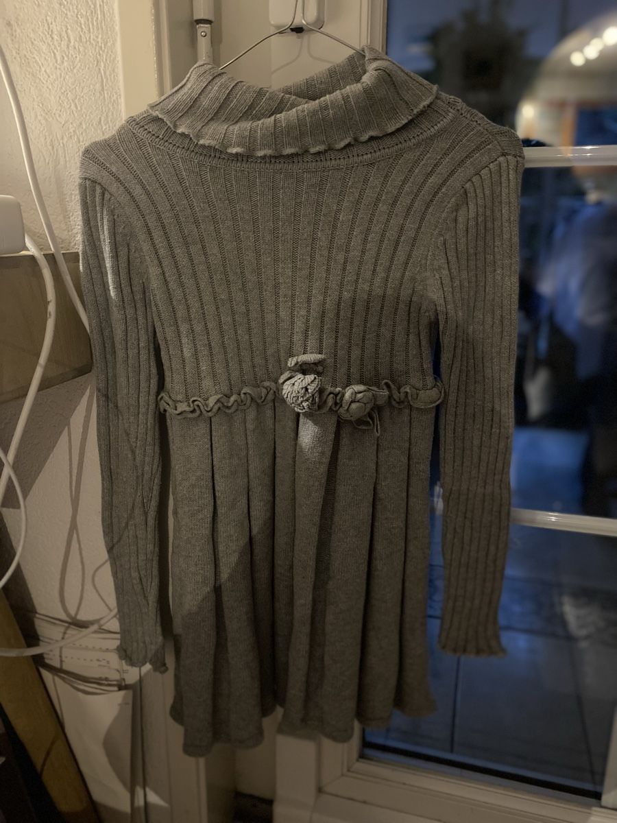 Kleider & Röcke: Robe pull grise col roulé taille 7 ans automne – Neu (gemäss Beschreibung) aus Denges von val_j8w7