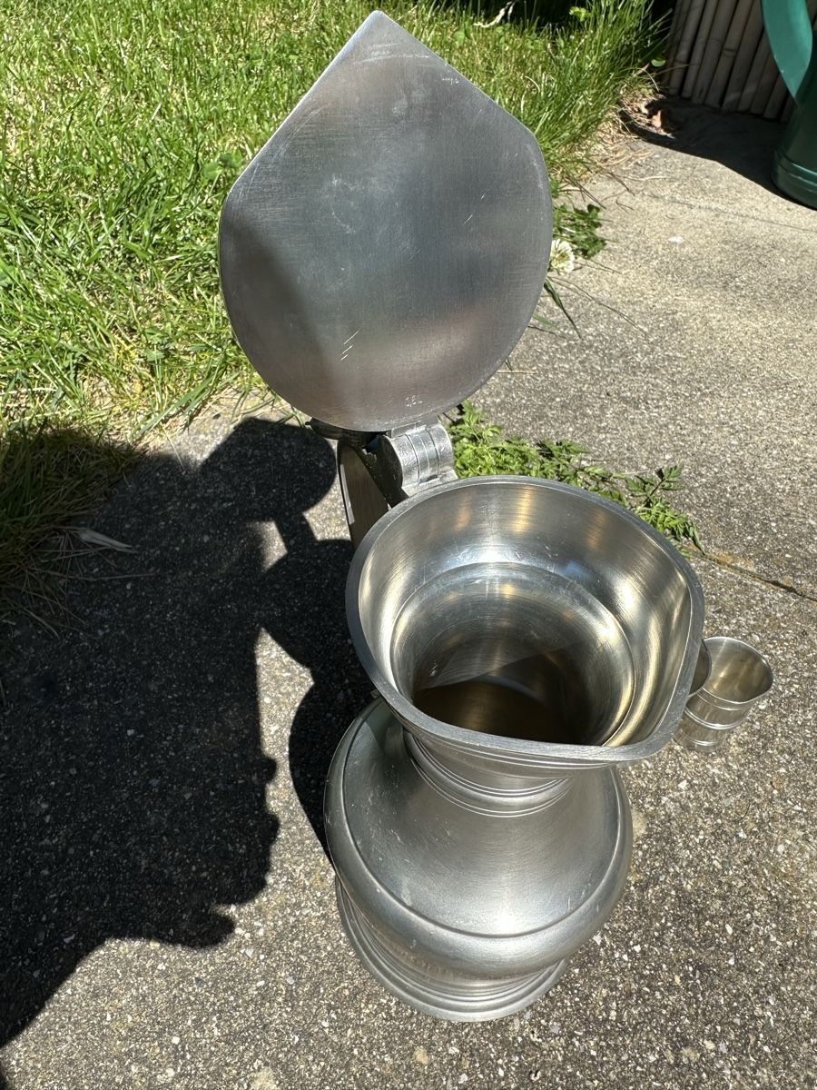 Caraffe: Channe vaudoise  – Usato da La Tour-de-Peilz venduto da Sand-moe 2