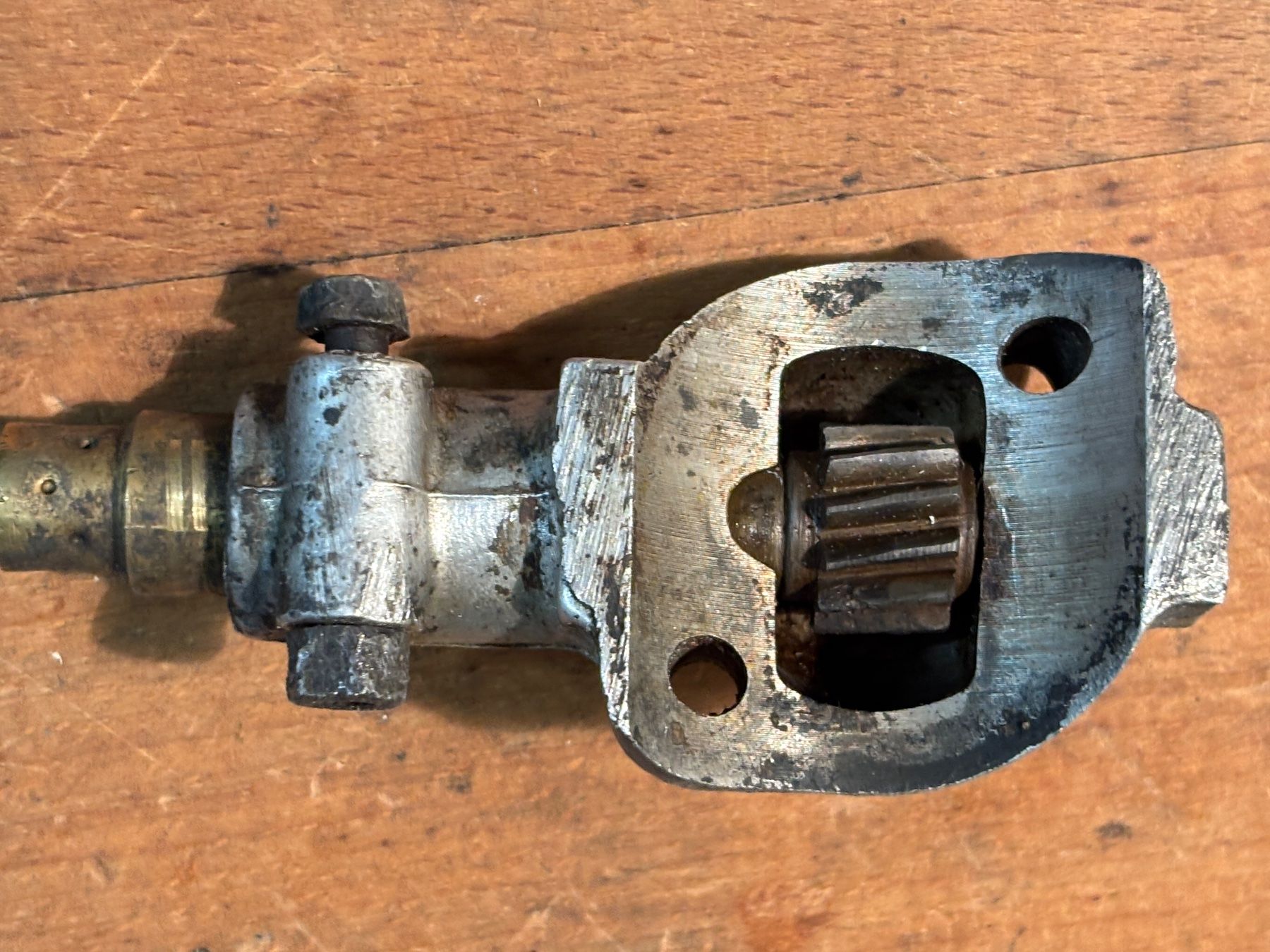 Tutti pezzi di ricambio auto: alter Tachoantrieb Oldtimer Tachoschnecke 1930er – Usato da THERWIL venduto da Fcbbasel 3