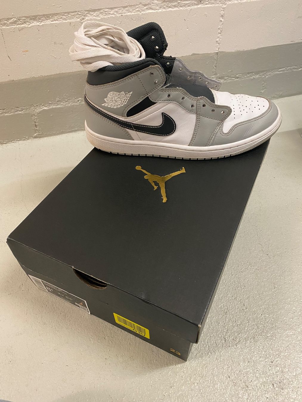 Nike Scarpe da uomo: Nike Air Jordan 1 – Nuovo (secondo la descrizione) da Dübendorf venduto da ana_n6b2