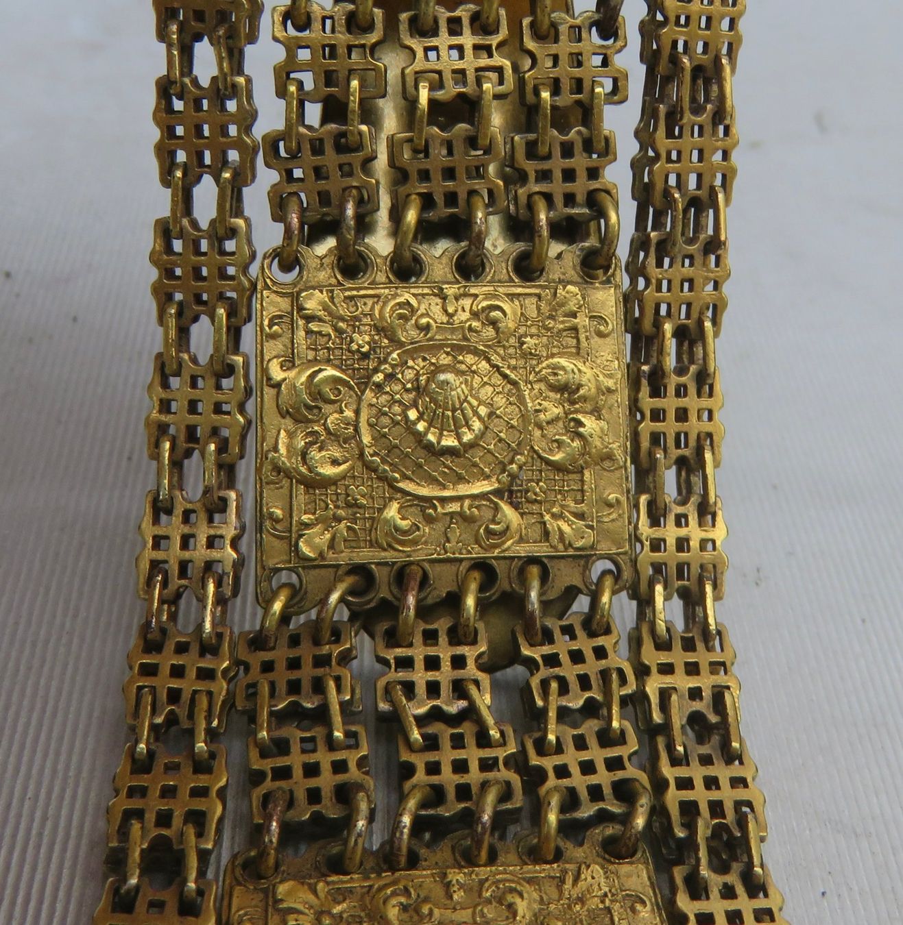 Altri accessori per orologi: CHATELAINE VERGOLDET 18. / 19 JAHRH. – Usato da BERN venduto da erassmusvonrotterdam 1