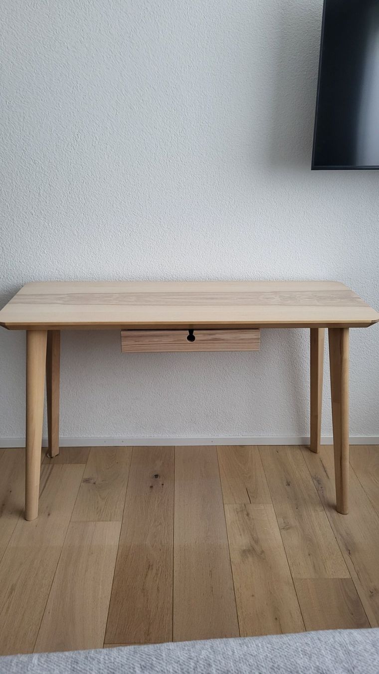 Ikea Scrivanie: LISABO Schreibtisch, Eschenfurnier, – Usato da Wettingen venduto da Serpe