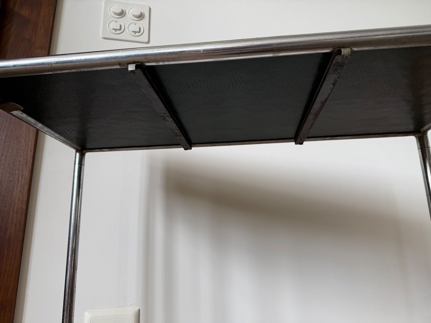 Console: Bauhaus Konsolentisch – Usato da Bretzwil venduto da neuguinea 3